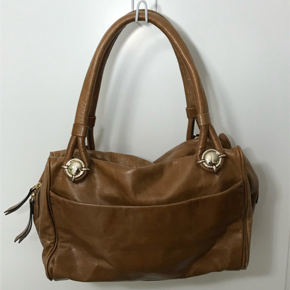 Tre Vero Soft Leather Shoulder Bag - Picture 2 of 9